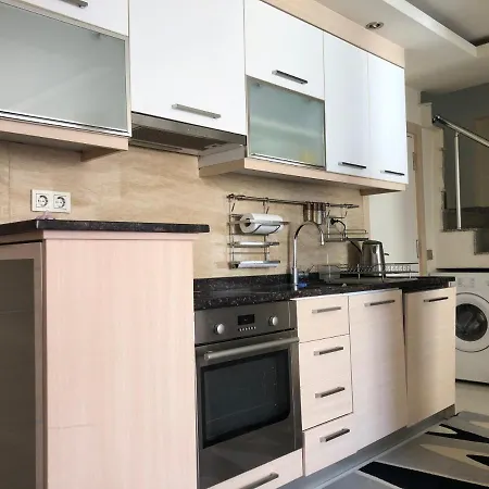 Cosy Flat In Heart Of 安塔利亚