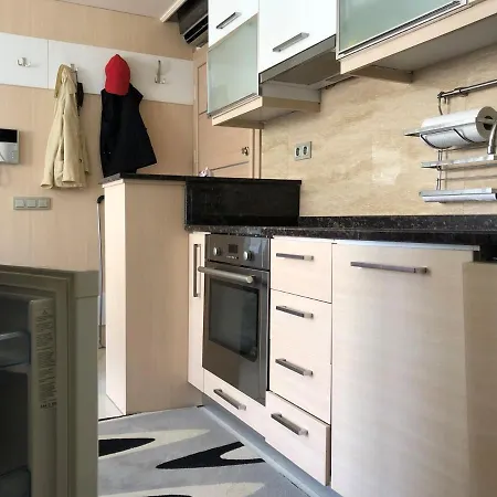 Cosy Flat In Heart Of 安塔利亚