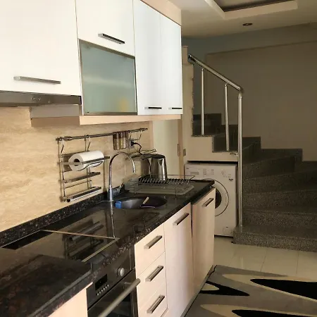 Cosy Flat In Heart Of 安塔利亚