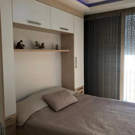 Cosy Flat In Heart Of *